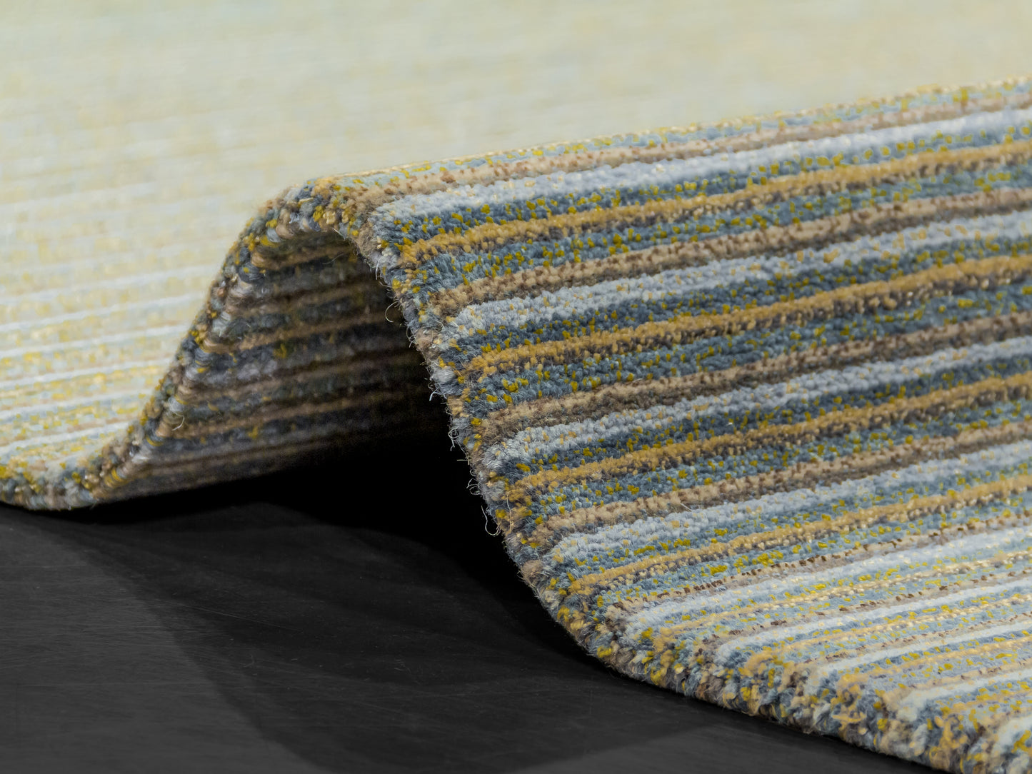 848 - Handmade Modern Wool And Silk Multicolor Area Rug