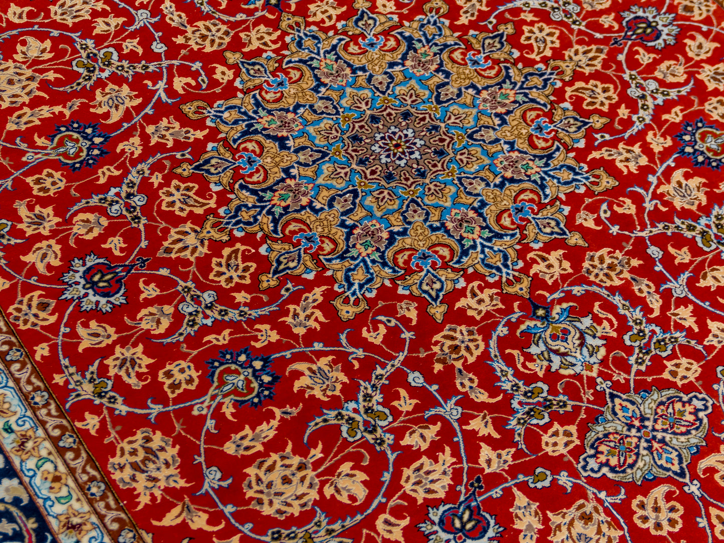Persian Isfahan Handmade Wool And Silk Rug. product image #29956747690154