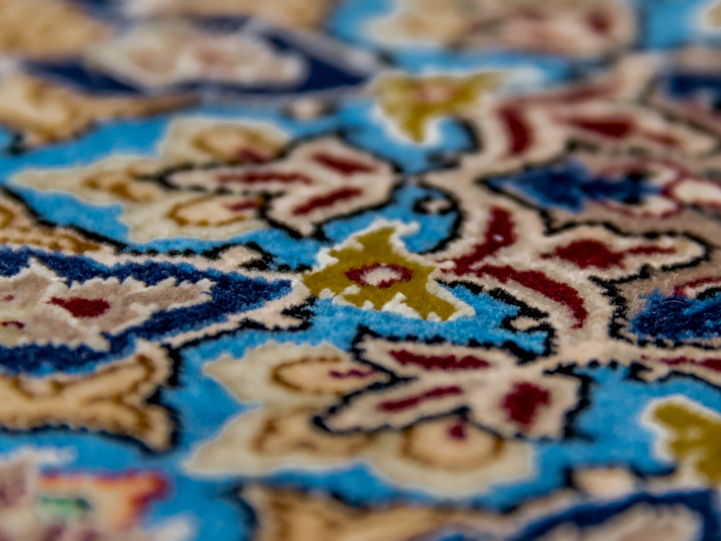 Persian Isfahan Handmade Wool And Silk Rug. product image #29956747722922