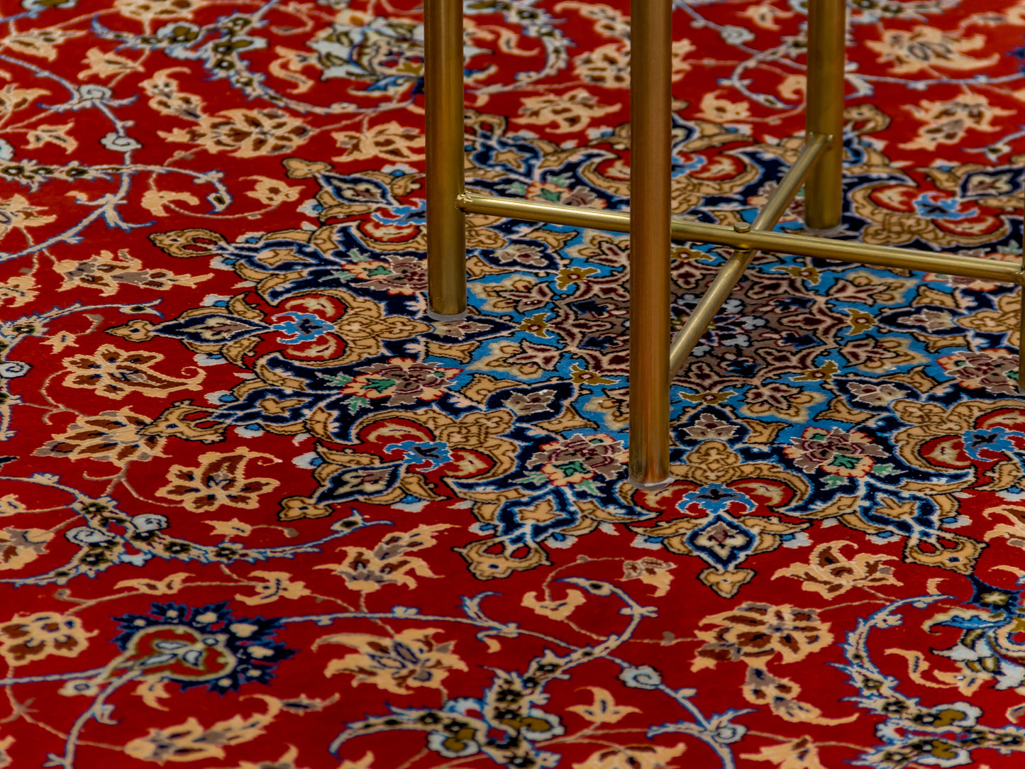 Persian Isfahan Handmade Wool And Silk Rug. product image #29956747755690