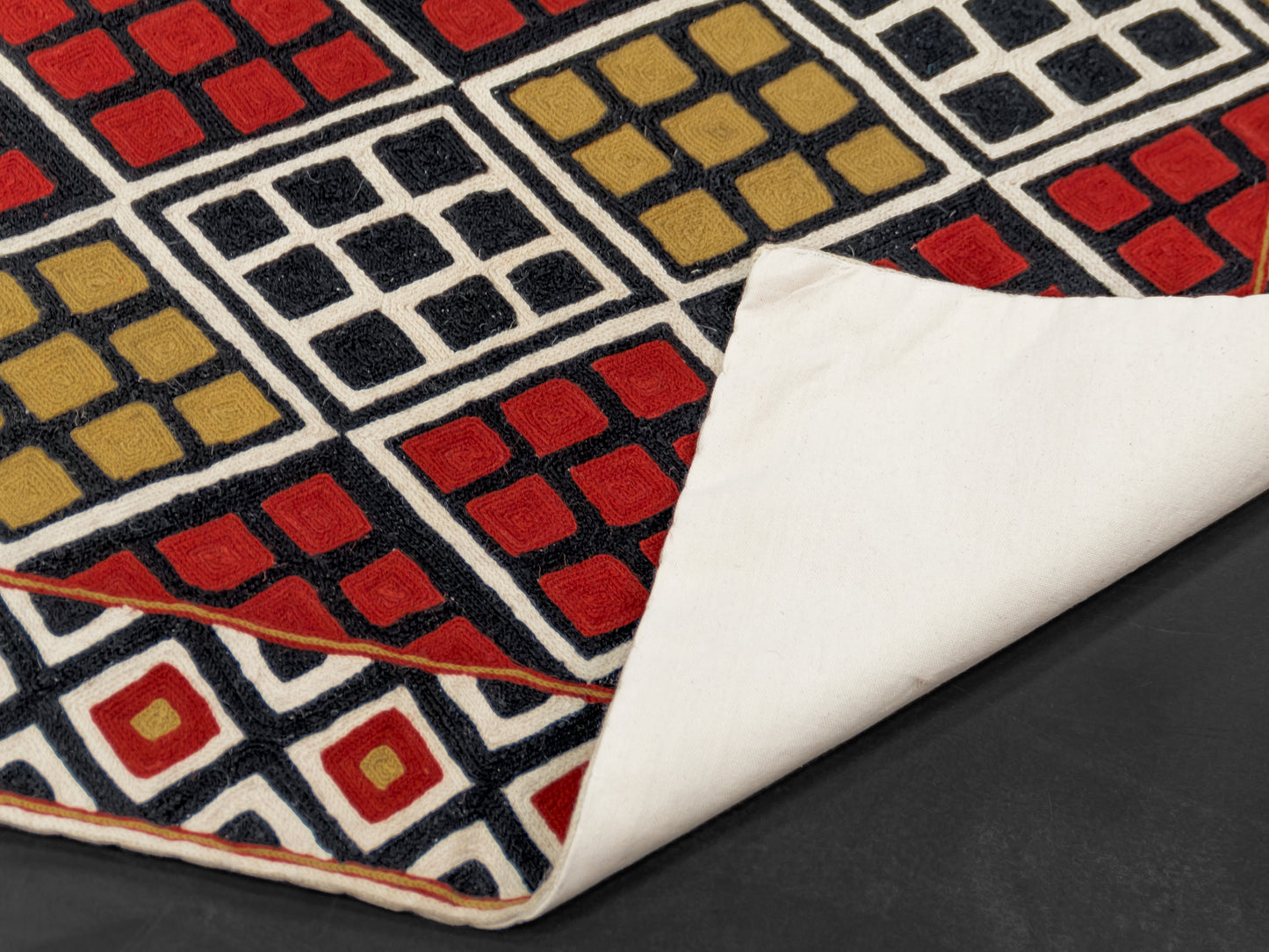 Modern Wool Suzanne Area Rug