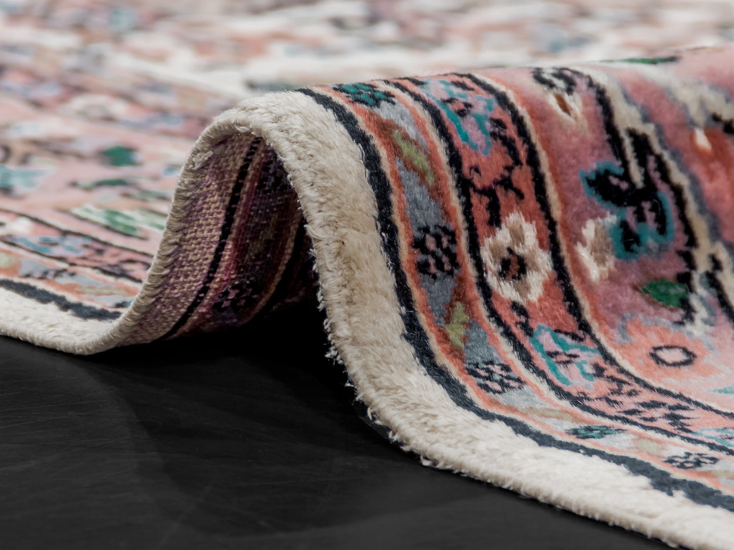 580 - Pakistan Handmade Area Rug with Hunting Scene