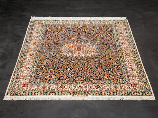 Persian Isfahan Gonbad Wool And Silk Rug