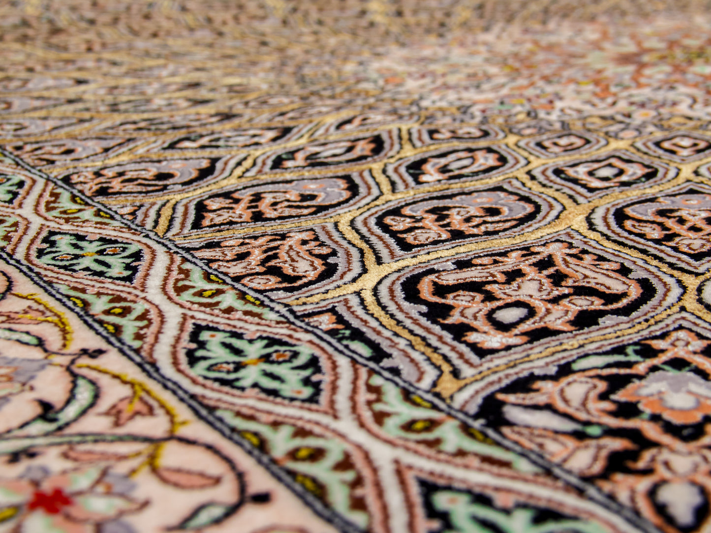 Persian Isfahan Gonbad Wool And Silk Rug product image #29666488418474