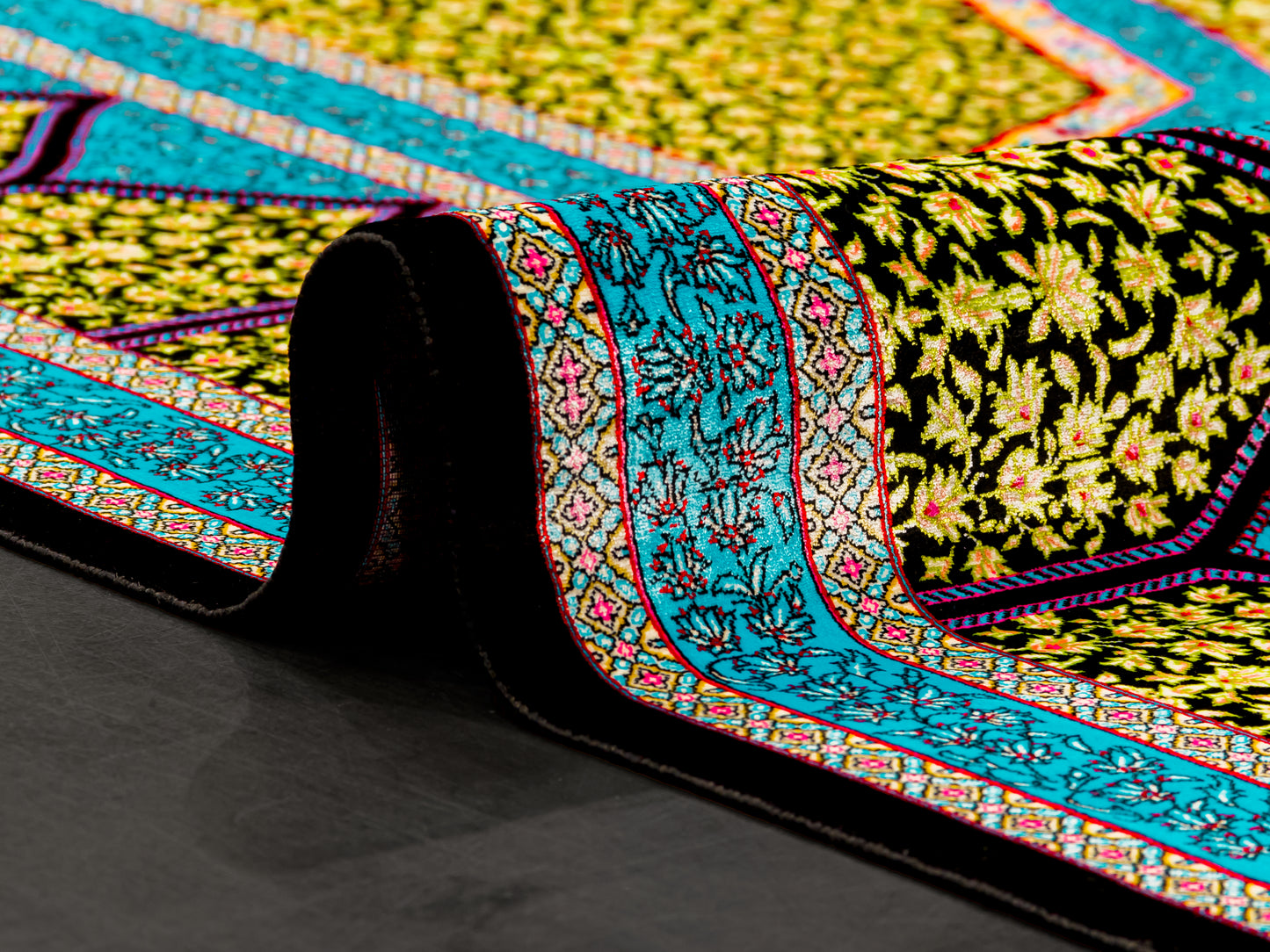 571 - Blue/Gold Persian Style Rug