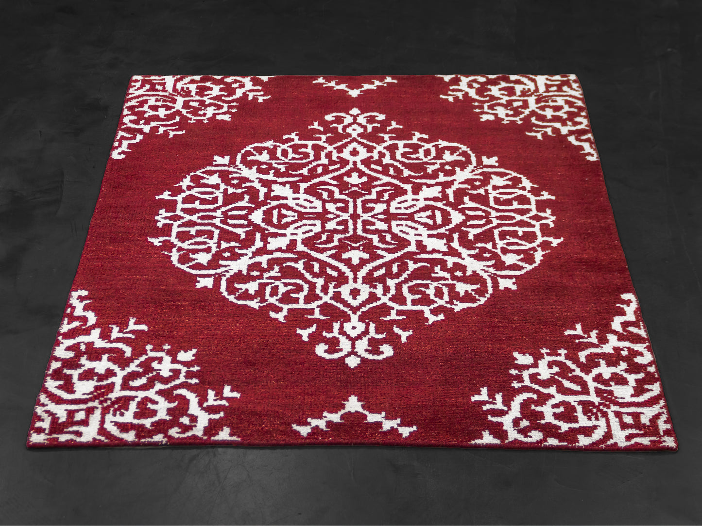 Handmade Modern Indian Wool And Silk Burgundy Area Rug