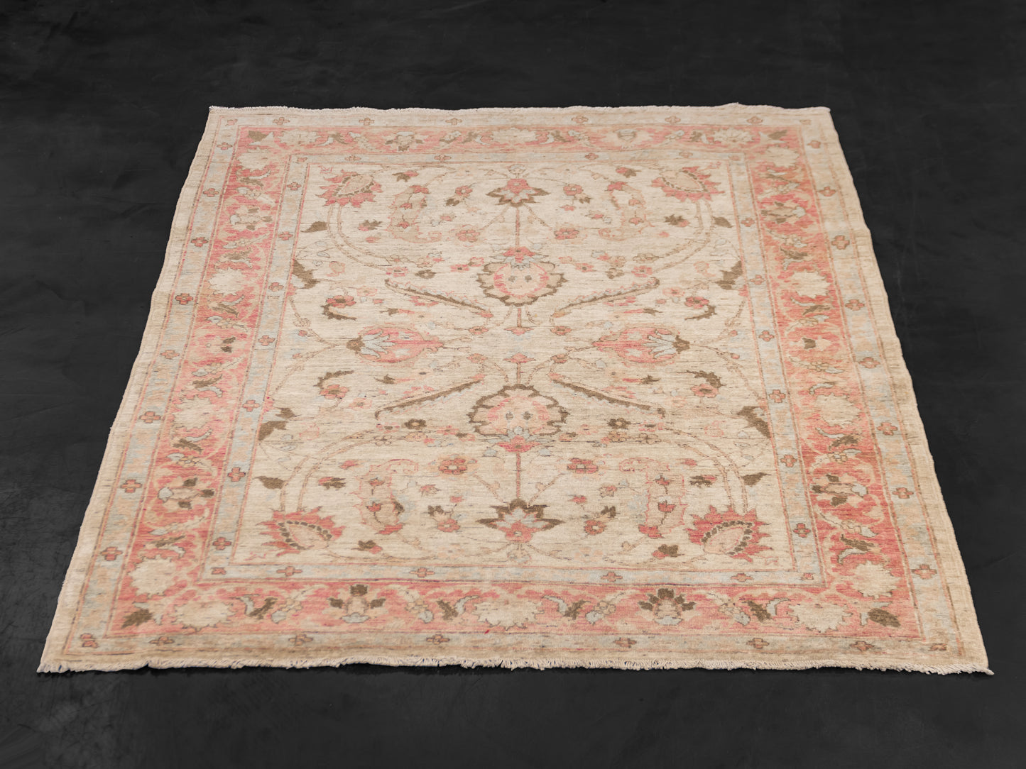Fine-Hand-Knotted Area Wool Rug From Pakistan product image #29971718471850