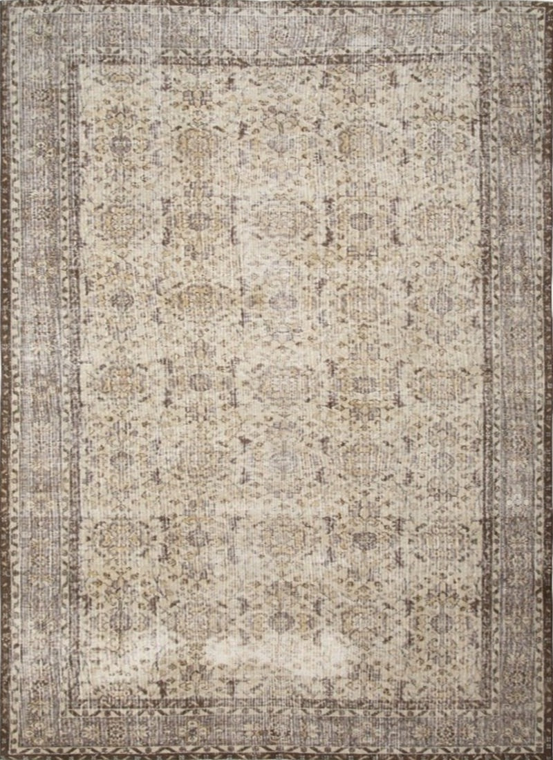 Vintage Wool Rug With a Traditional Floral Design product image #29401186173098