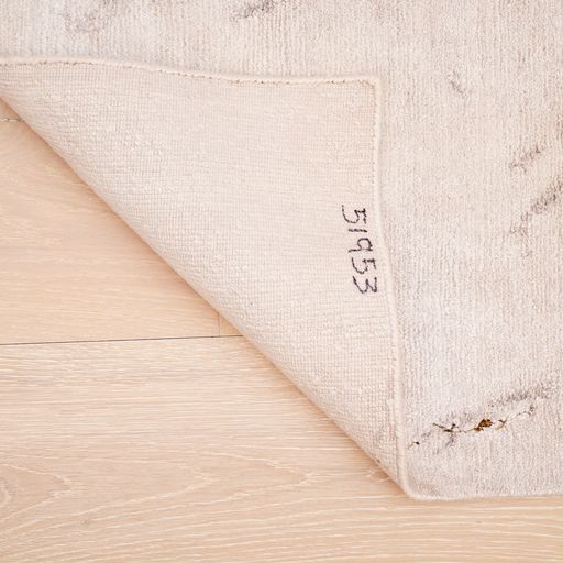 Indian Modern Bamboo Silk & Wool Rug With Onix Design