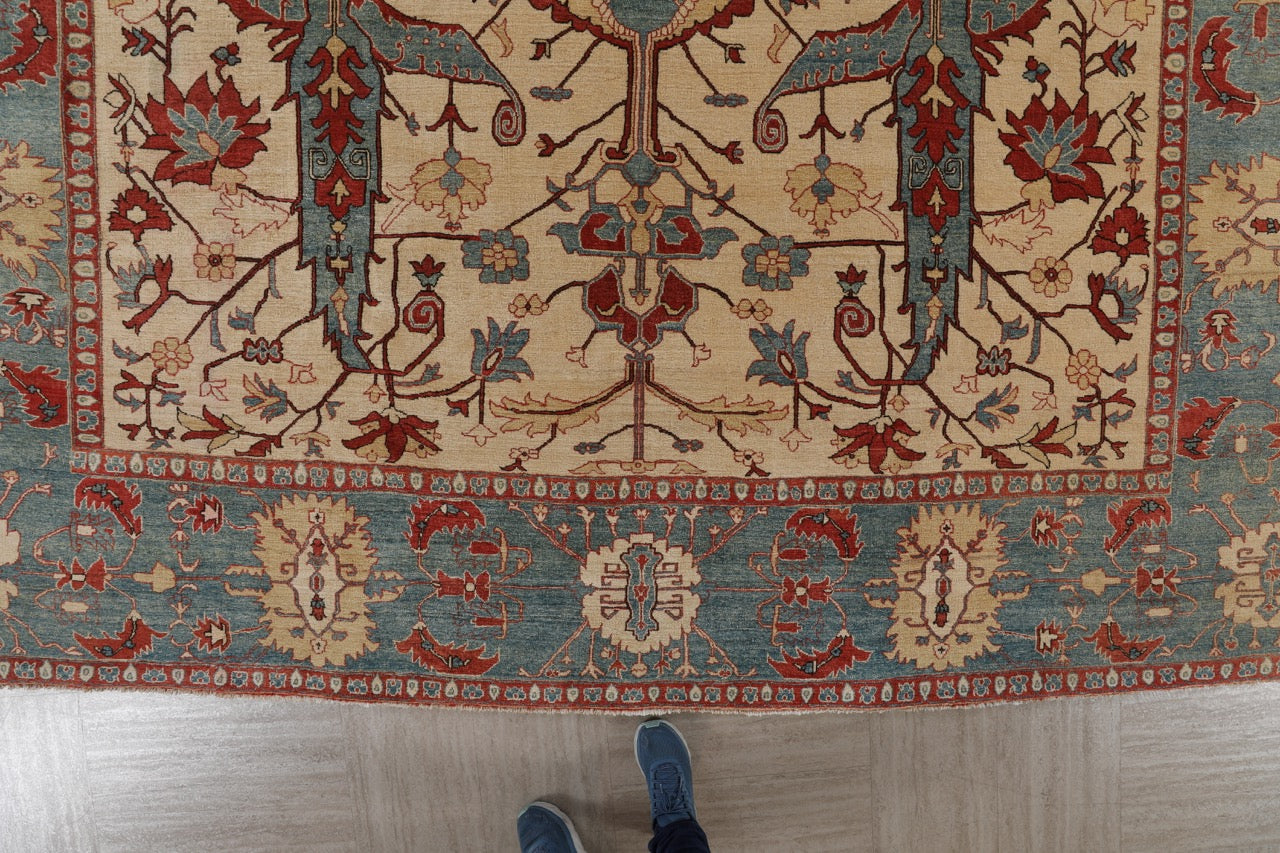 Fine-Handmade Oversized Wool Persian Heriz Rug