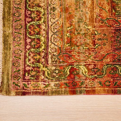 Indian Wool And Silk Rug With An Antique Design-id10
