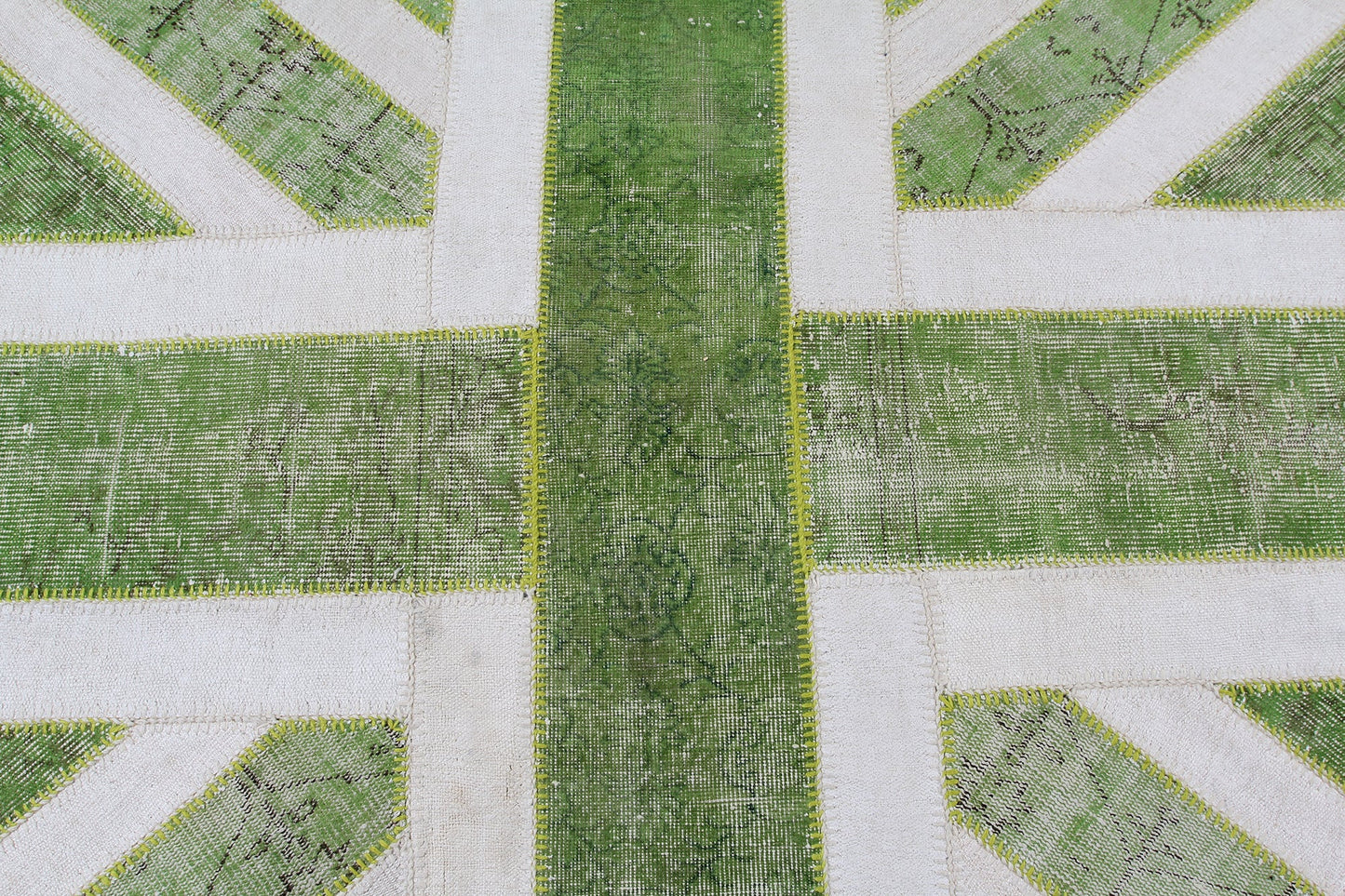 717 - Vintage Green Wool Patchwork Oval Turkish Rug