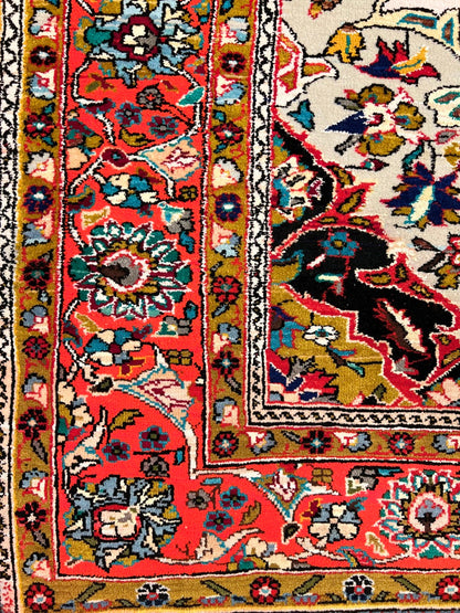 Hand-knotted Persian Area Rug with Antique Design-id4
