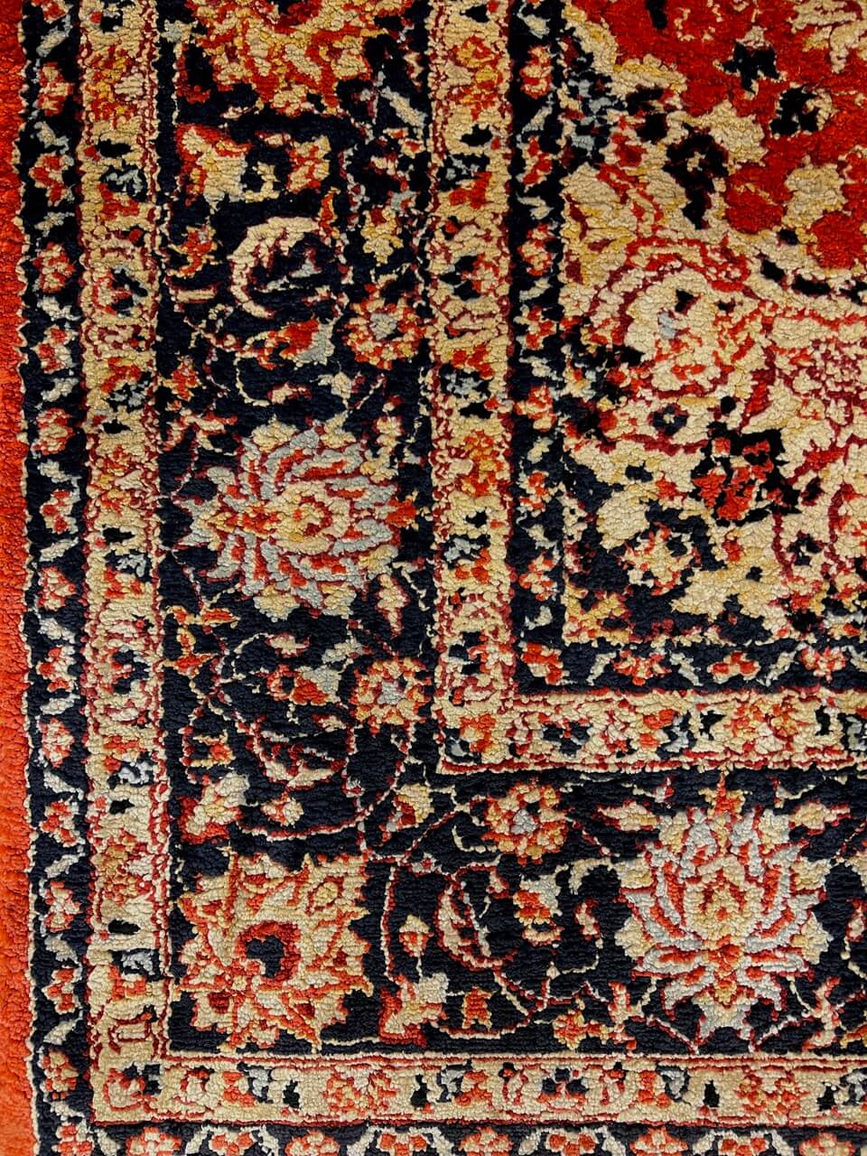 Traditional Medallion Kashmir Silk Rug Semi-Antique Carpet