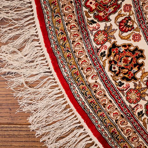 China Traditional Pure Silk Round Rug