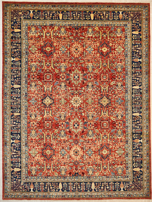 Pakistani Traditional Heriz Vegetable Dyed Wool Area Rug.