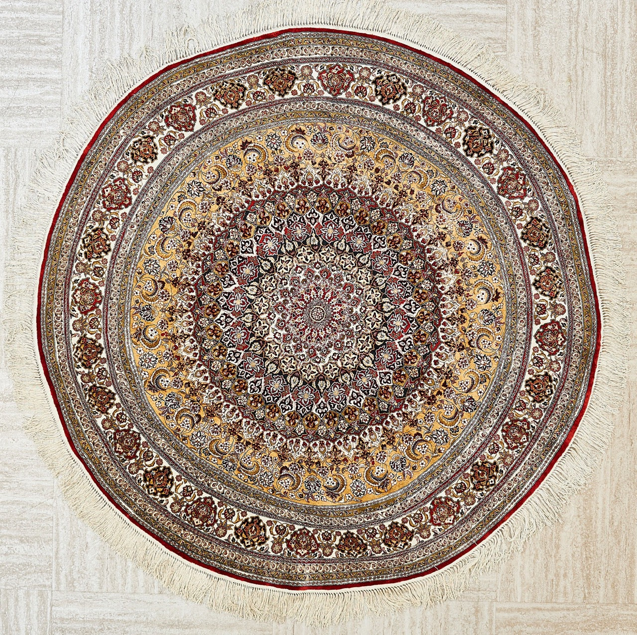 China Traditional Pure Silk Round Rug