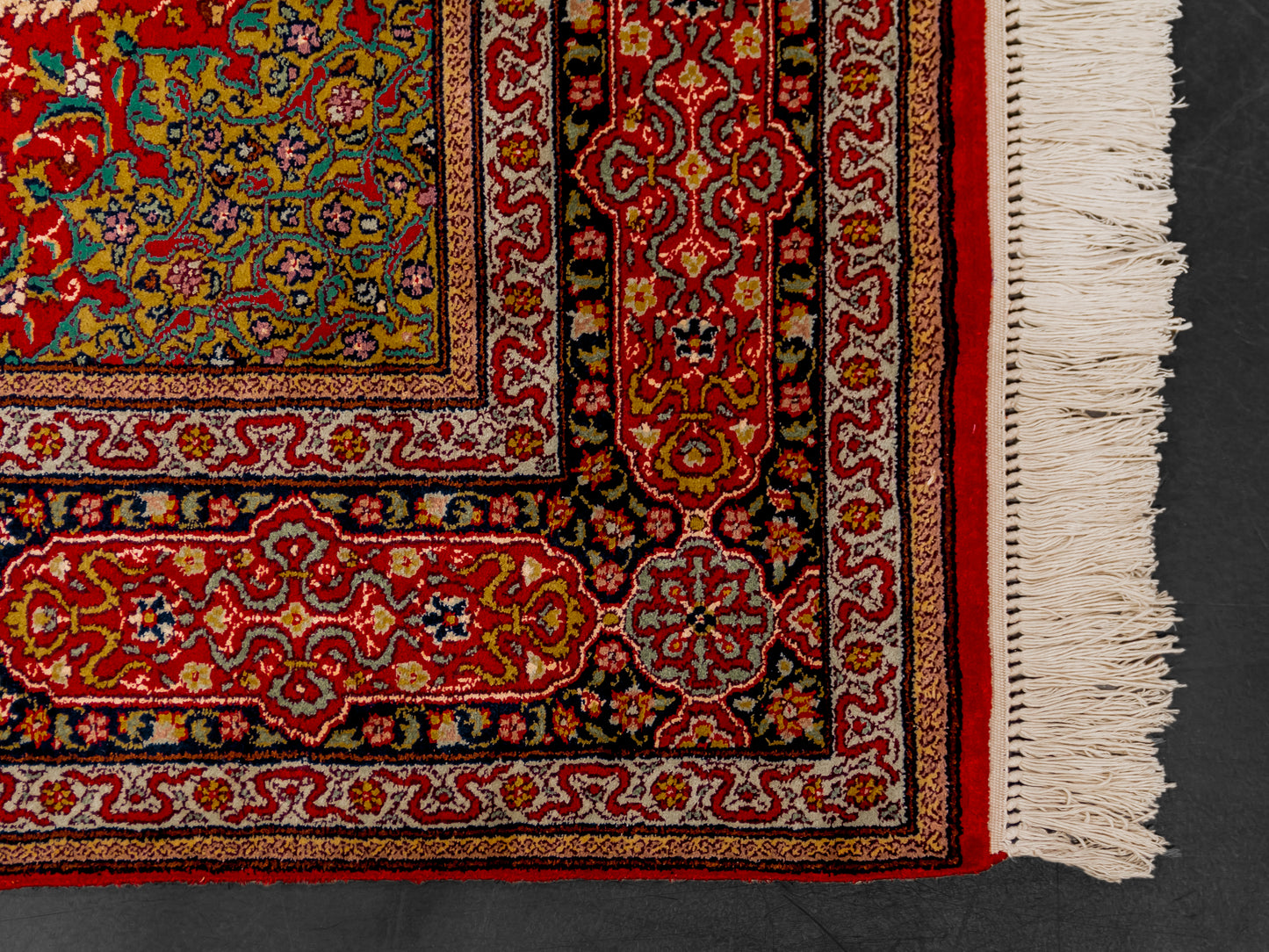 Handmade Fine Pure Silk Ardebil  Carpet With Medallion product image #29939117359274