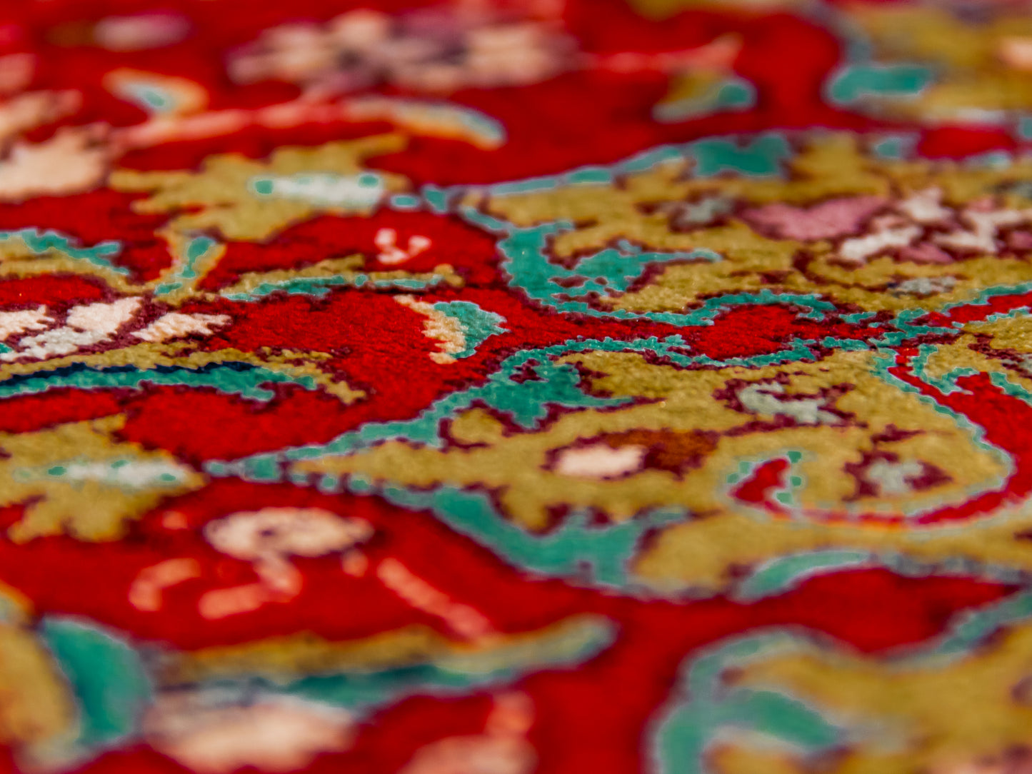 Handmade Fine Pure Silk Ardebil  Carpet With Medallion product image #29939117457578