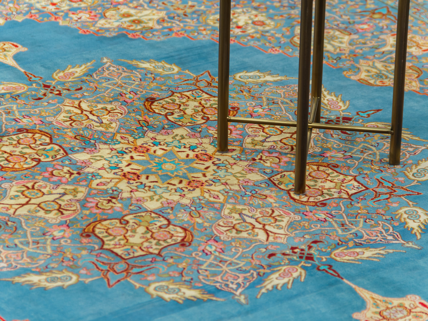 Kashmir Silk Handmade Rug  Persian Medallion Design