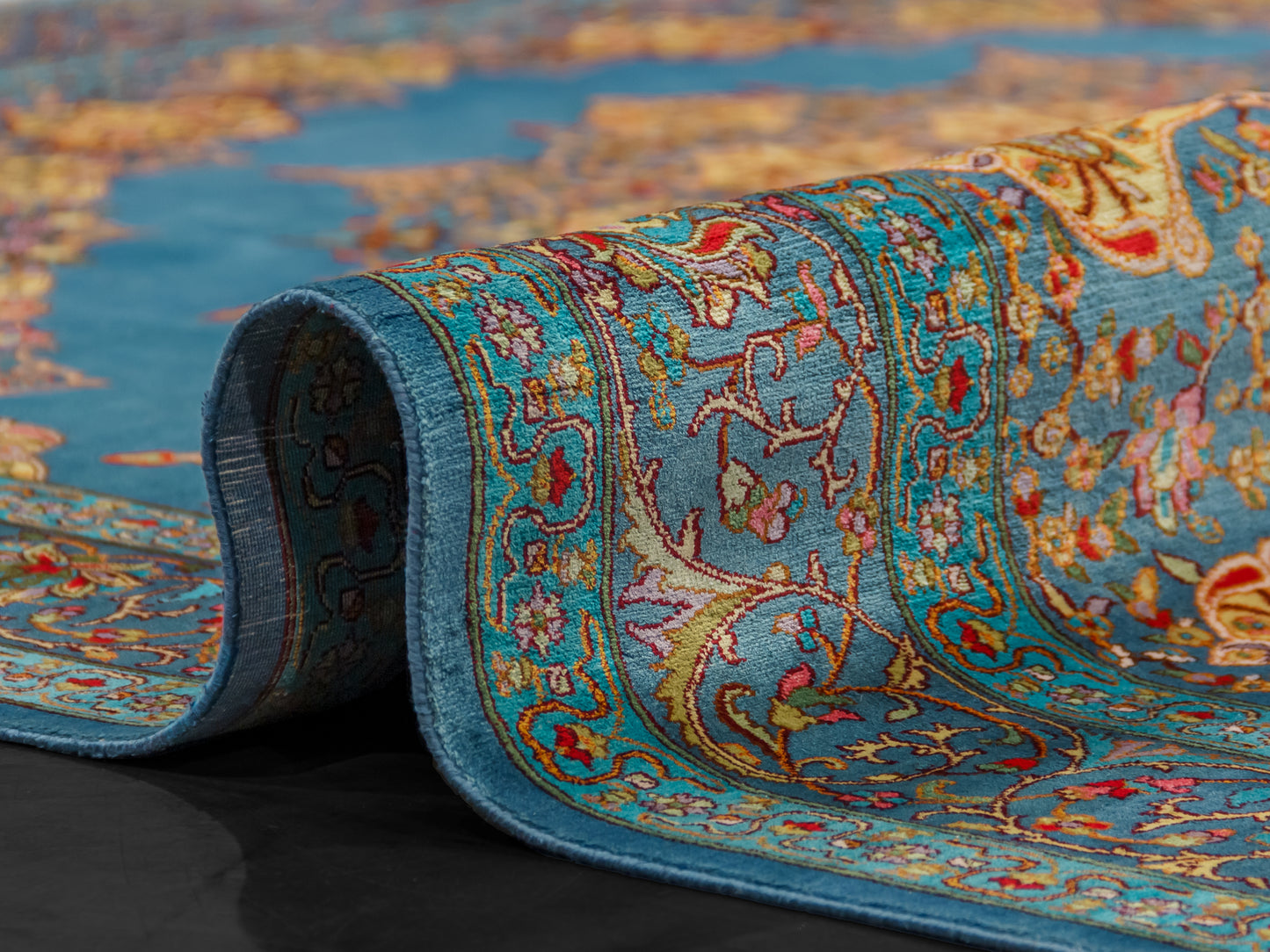 Kashmir Silk Handmade Rug  Persian Medallion Design