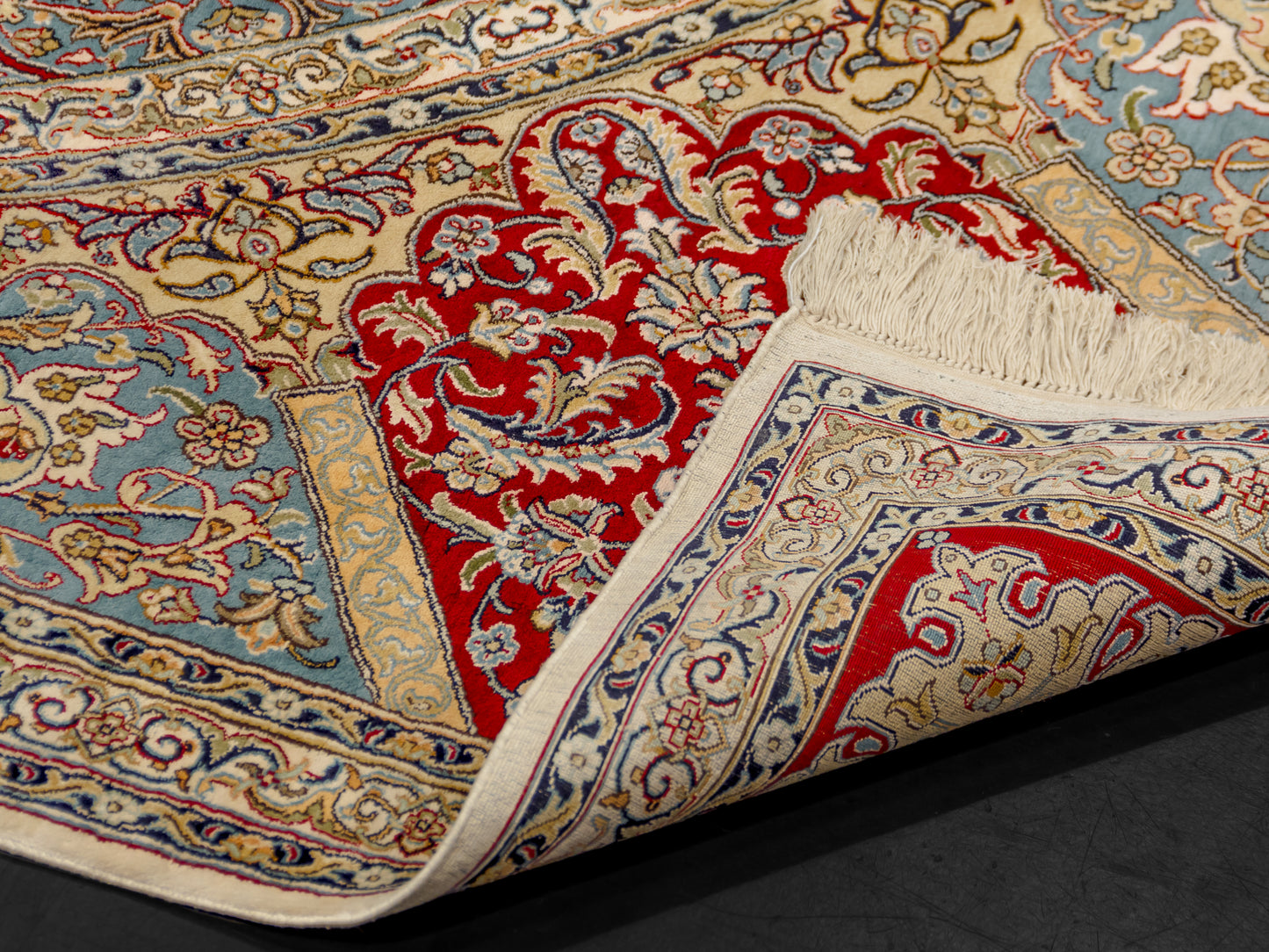 Handmade Kashmir Rug With A Gonbad Design