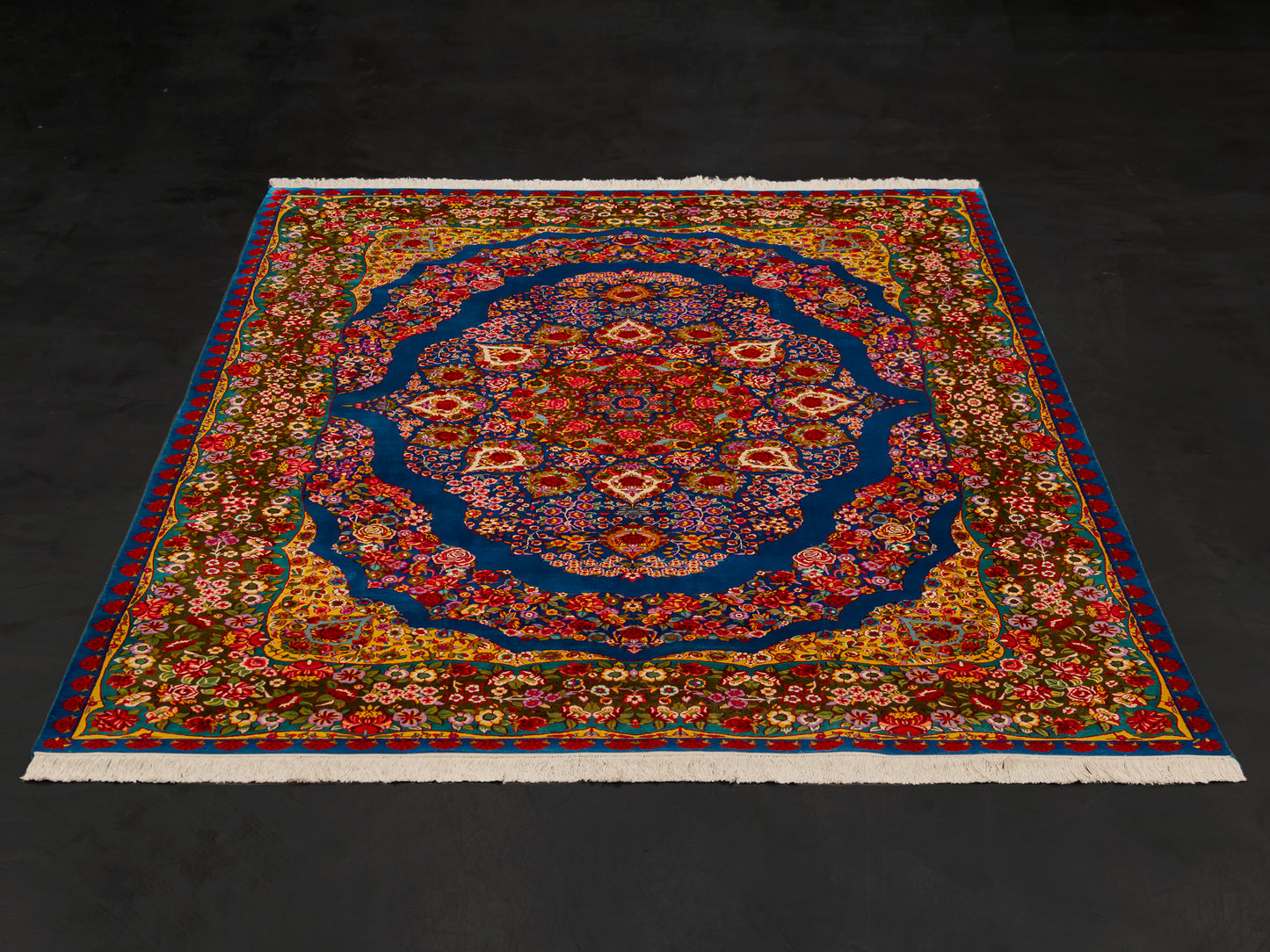 Kashmir Handmade Silk Rug Floral Rose Medallion Design