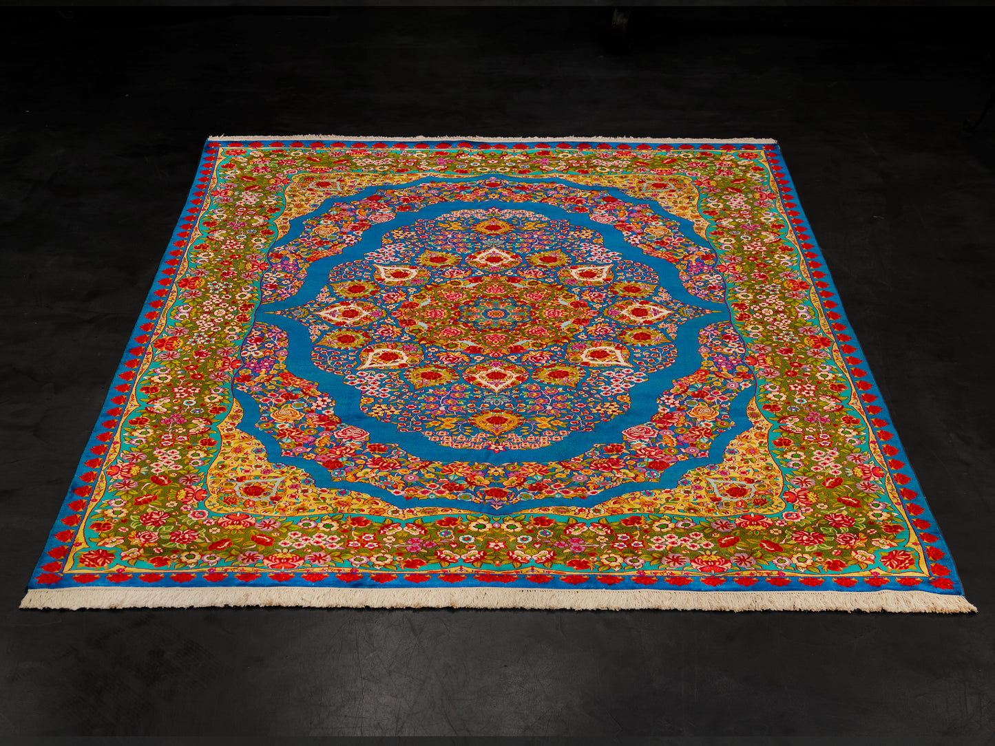 Kashmir Handmade Silk Rug Floral Rose Medallion Design