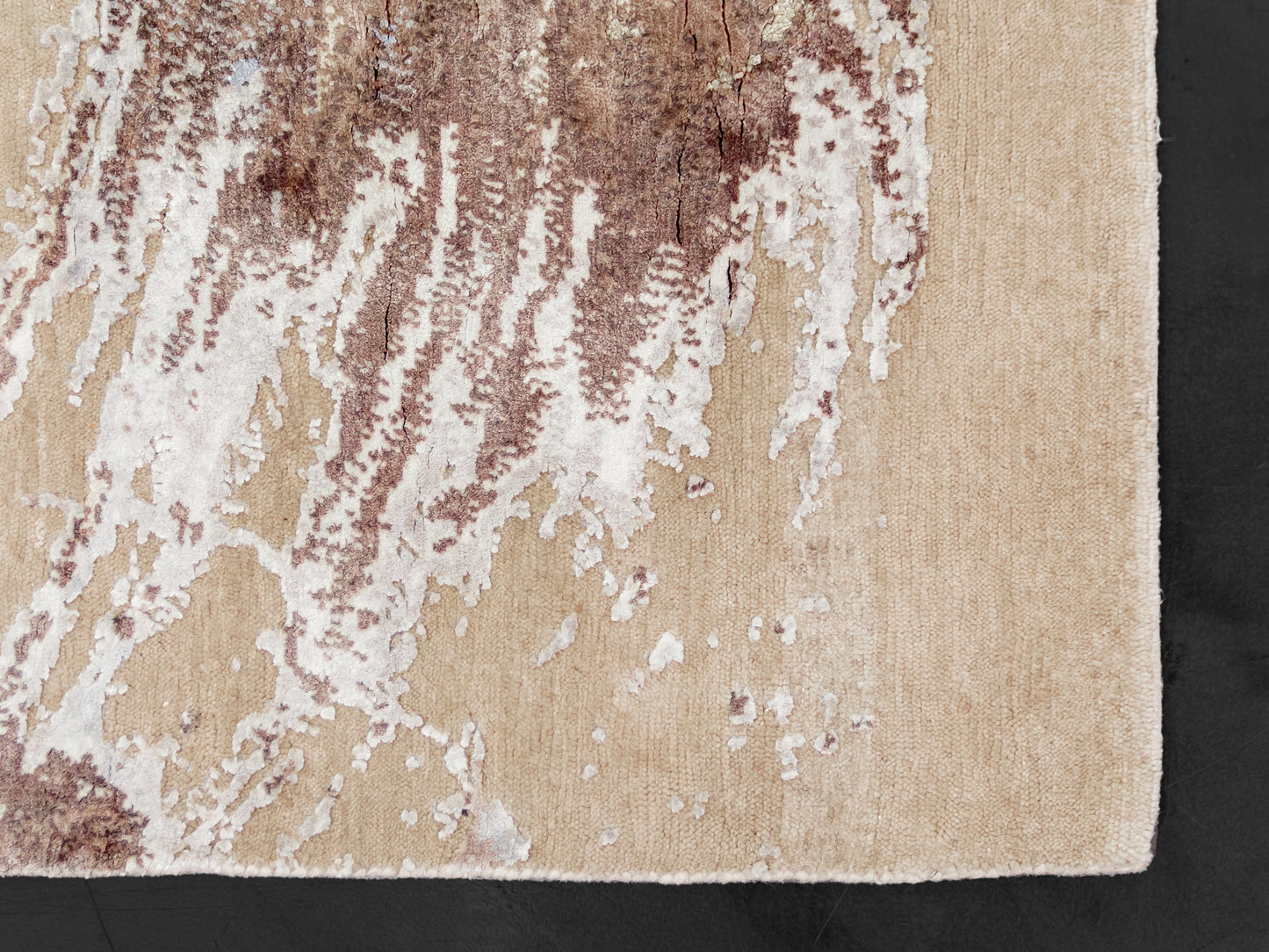 Abstract Modern Nepal Wool Silk Area Rug