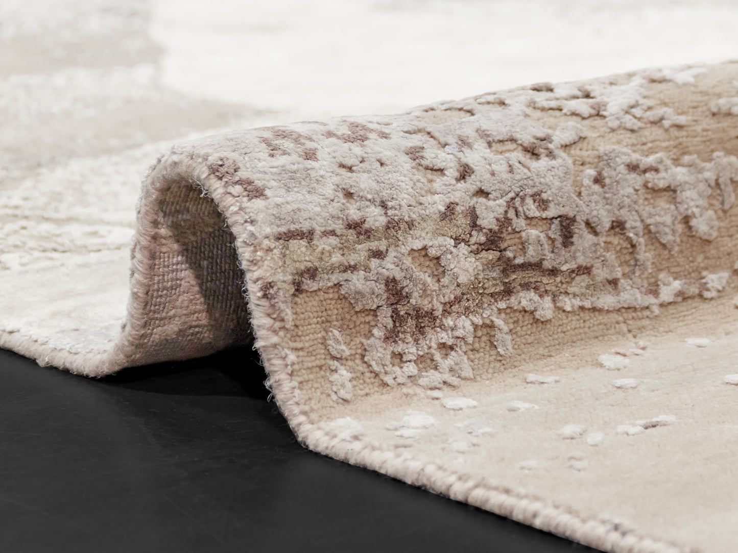 Abstract Modern Nepal Wool Silk Area Rug