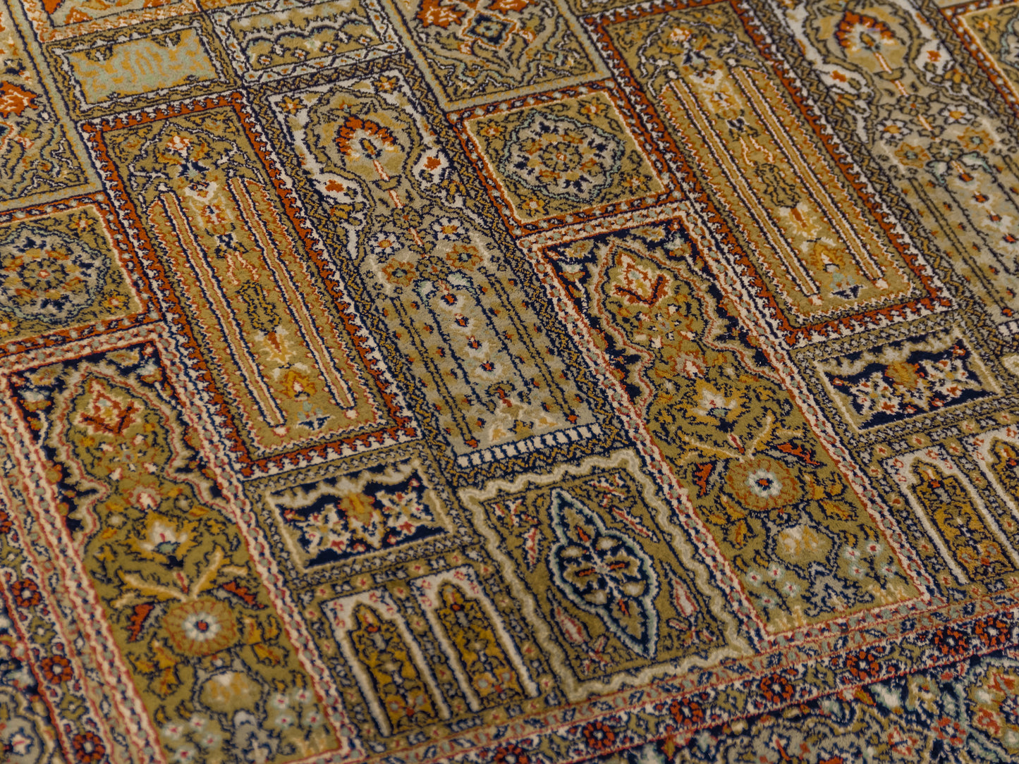Silk Kashmir Baktyari Handmade Rug