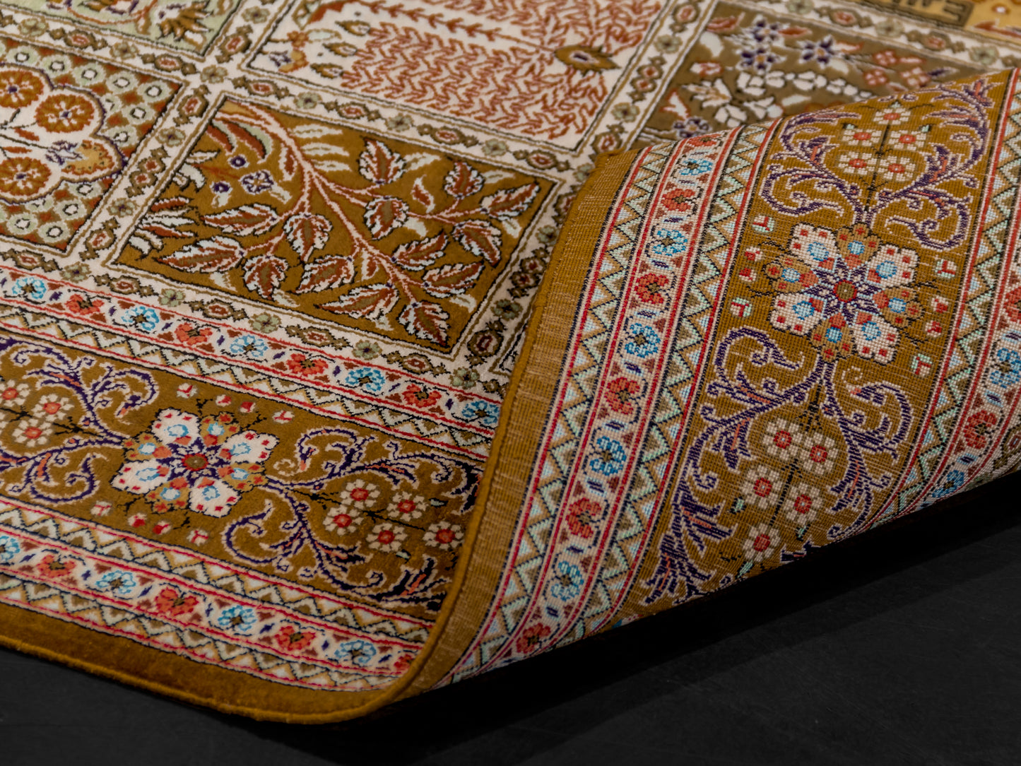 Handmade Persian Bakhtiari Four Season Pure Silk Carpet