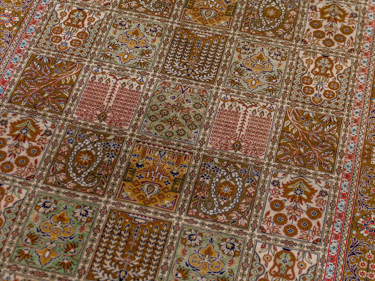 Handmade Persian Bakhtiari Four Season Pure Silk Carpet