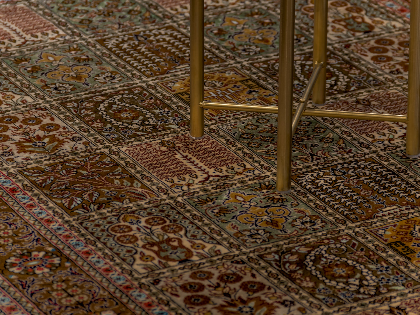 Handmade Persian Bakhtiari Four Season Pure Silk Carpet