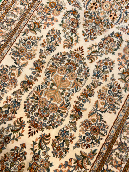 Traditional Pure Silk Kashmir Rug
