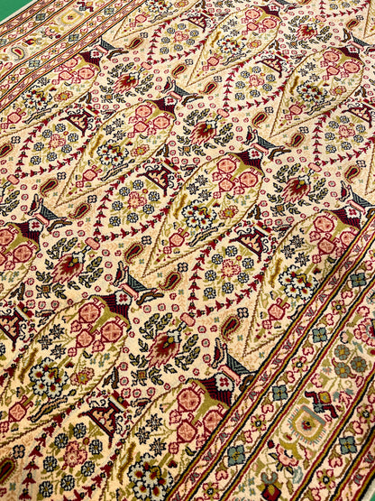 Traditional Handmade Silk Runner Rug