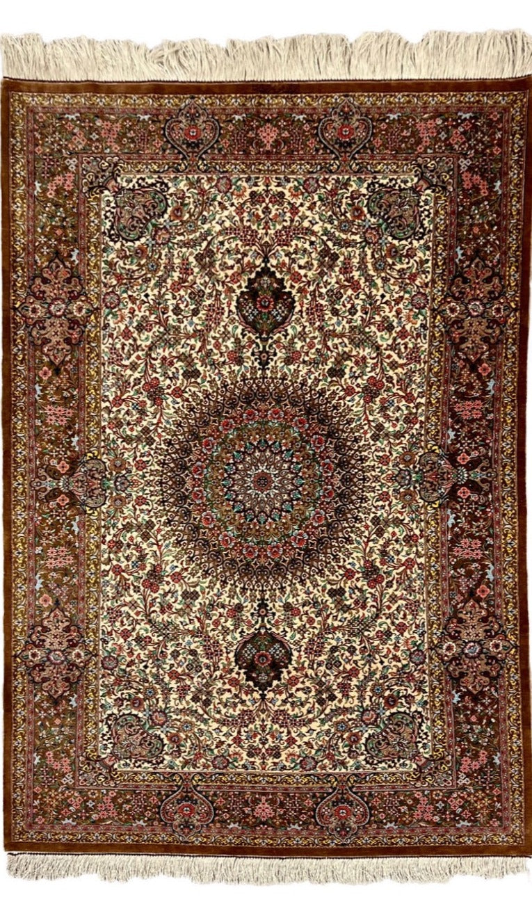 Fine Handmade Persian Medallion Maragh Silk Rug product image #29221730353322