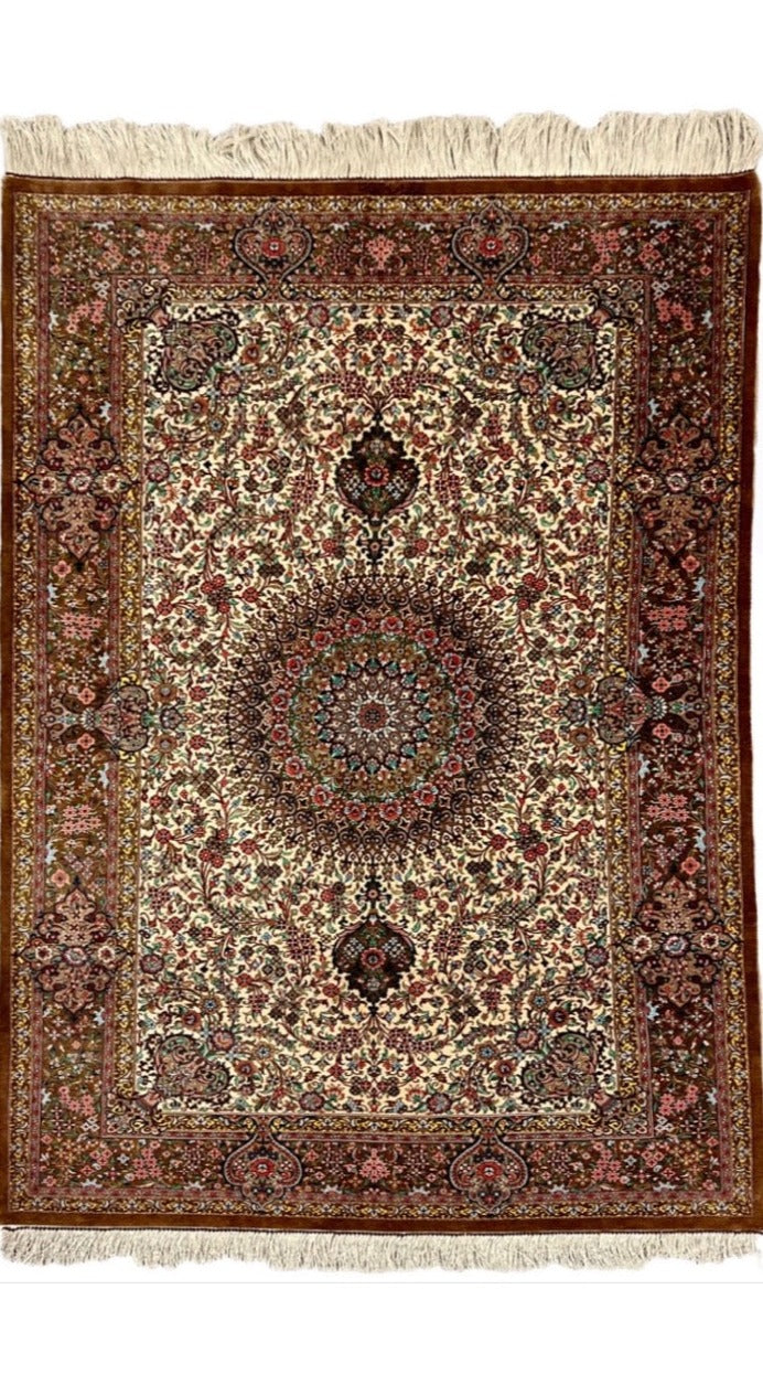 Fine Handmade Persian Medallion Maragh Silk Rug product image #29221773574314