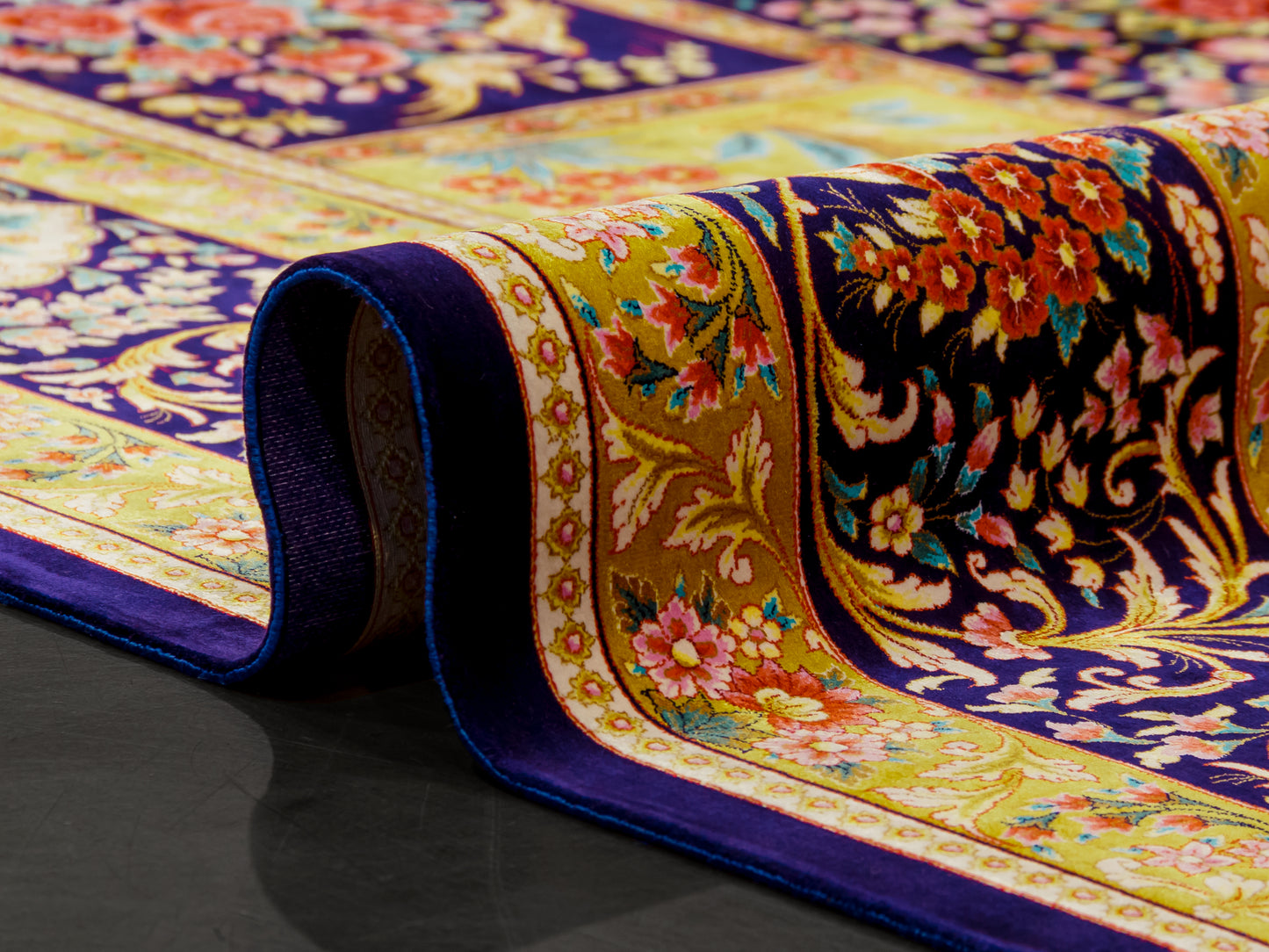 Persian Machine-made Silk Floral Area Rug