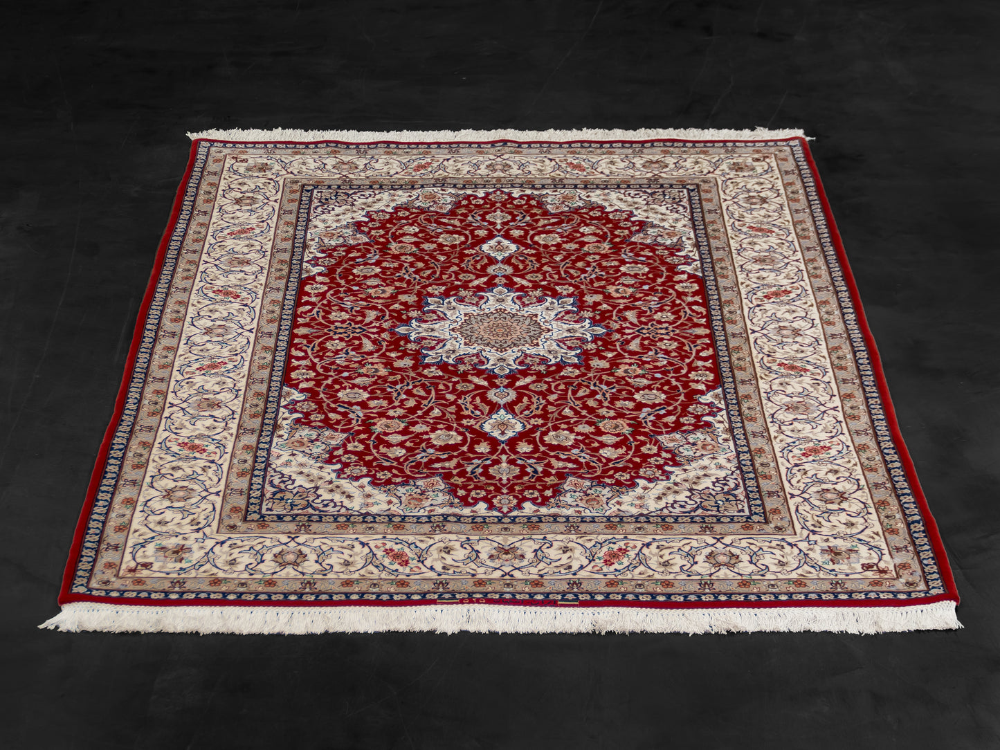 Handmade Authentic Persian Isfahan Wool And Silk Medallion Rug