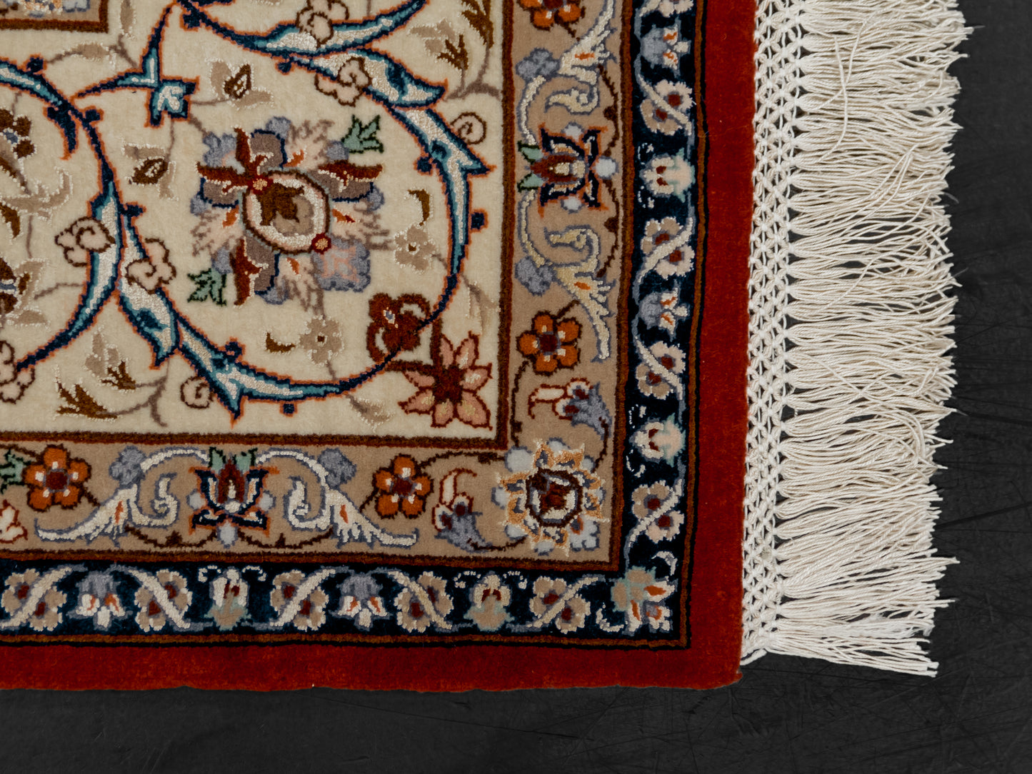 Handmade Authentic Persian Isfahan Wool And Silk Medallion Rug