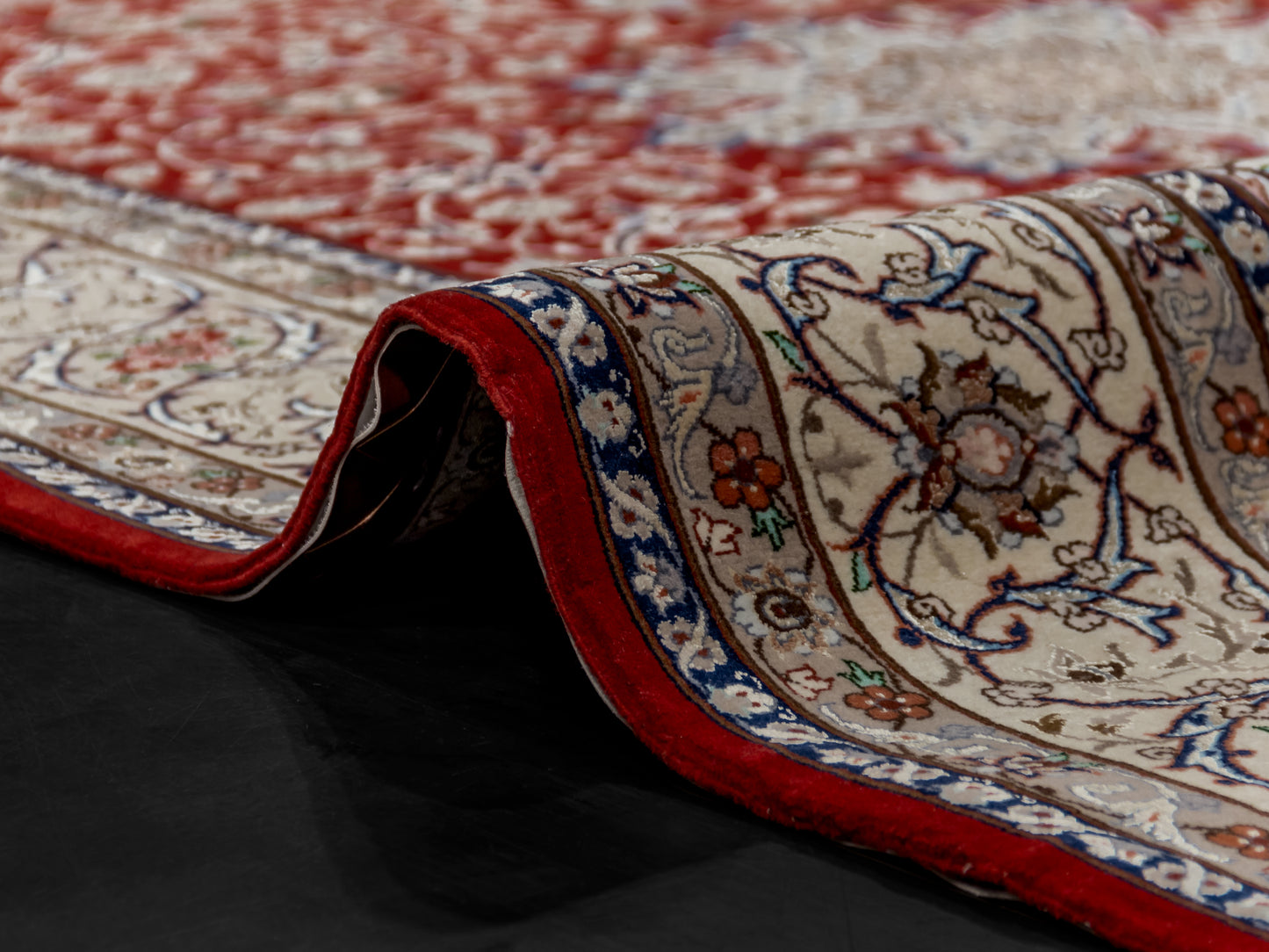 Handmade Authentic Persian Isfahan Wool And Silk Medallion Rug