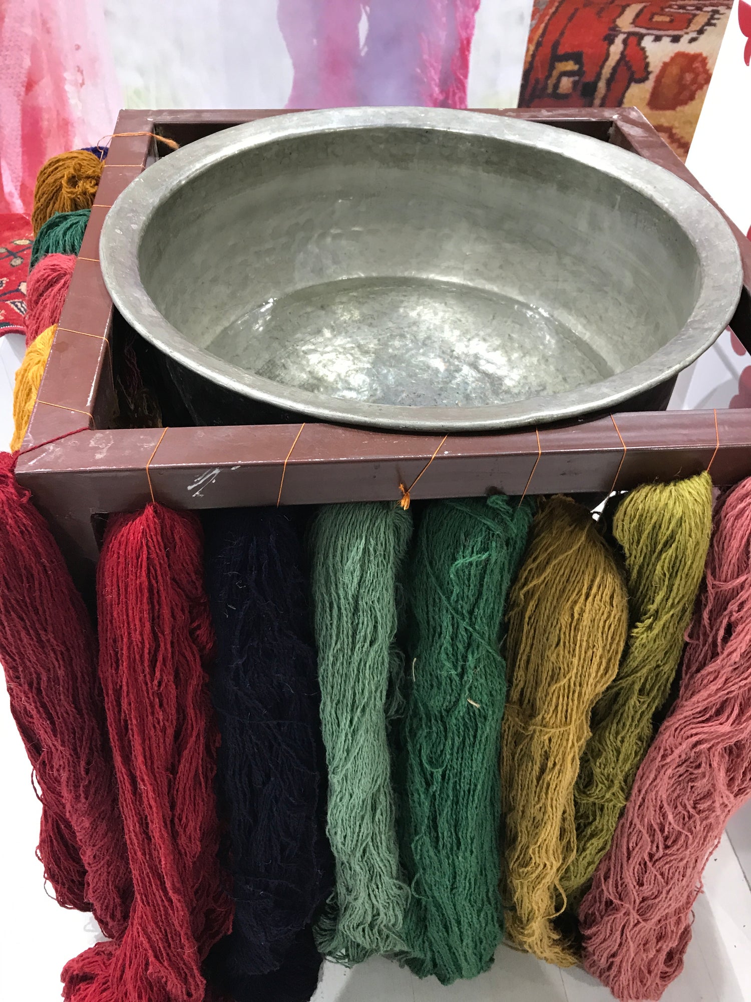 dying threads for rugs