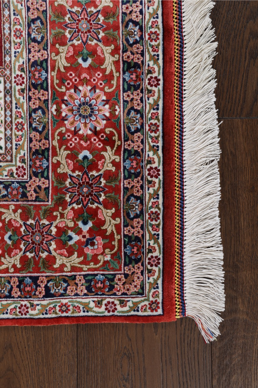 Hand-Knotted Persian Bakhtiari Four Season Pure Silk Carpet