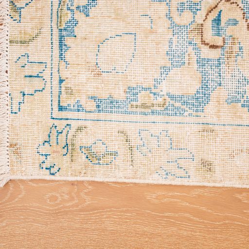 Persian Mahal Handmade Are Rug With a Vintage Design