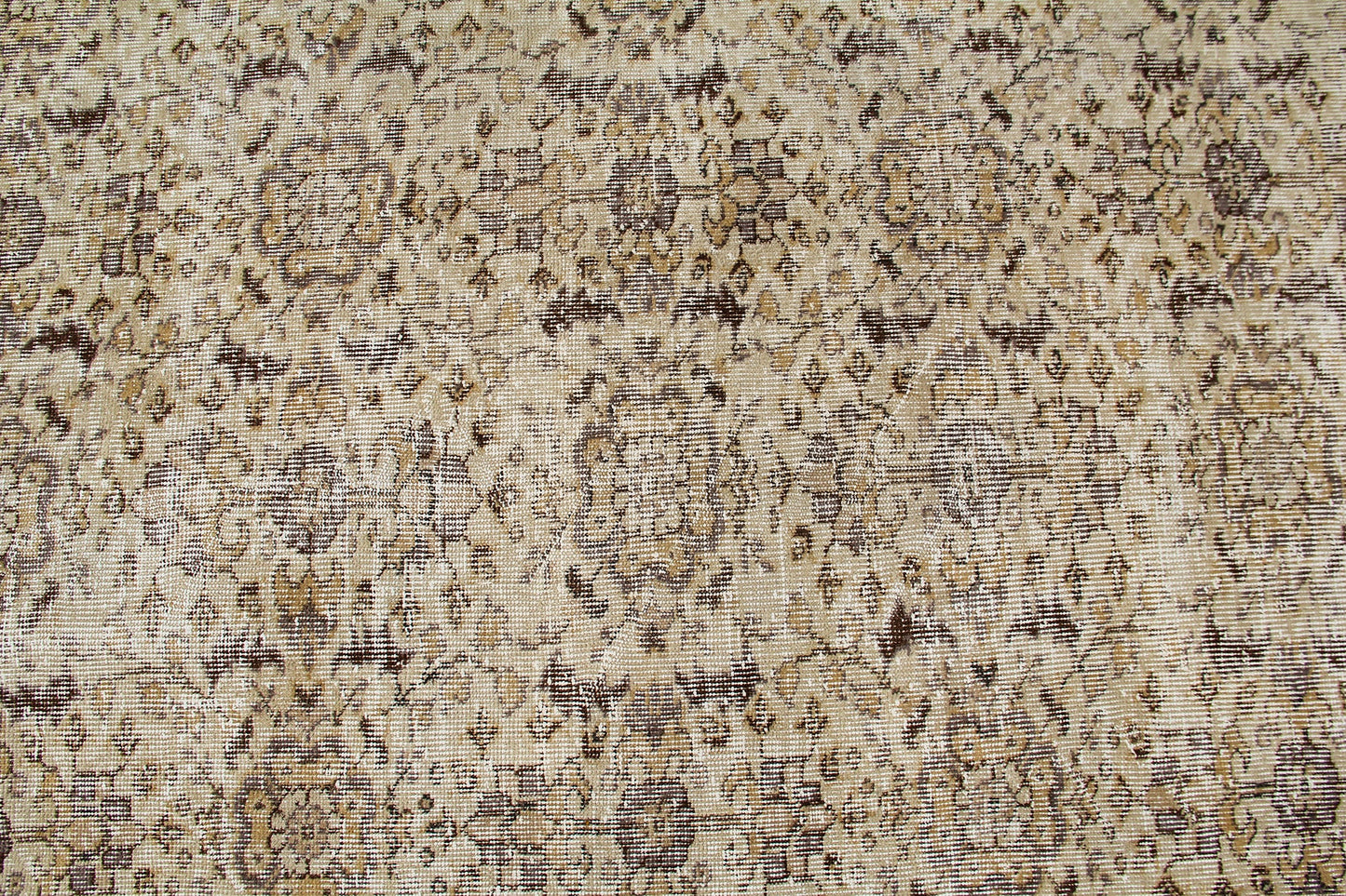 Vintage Wool Rug With a Traditional Floral Design