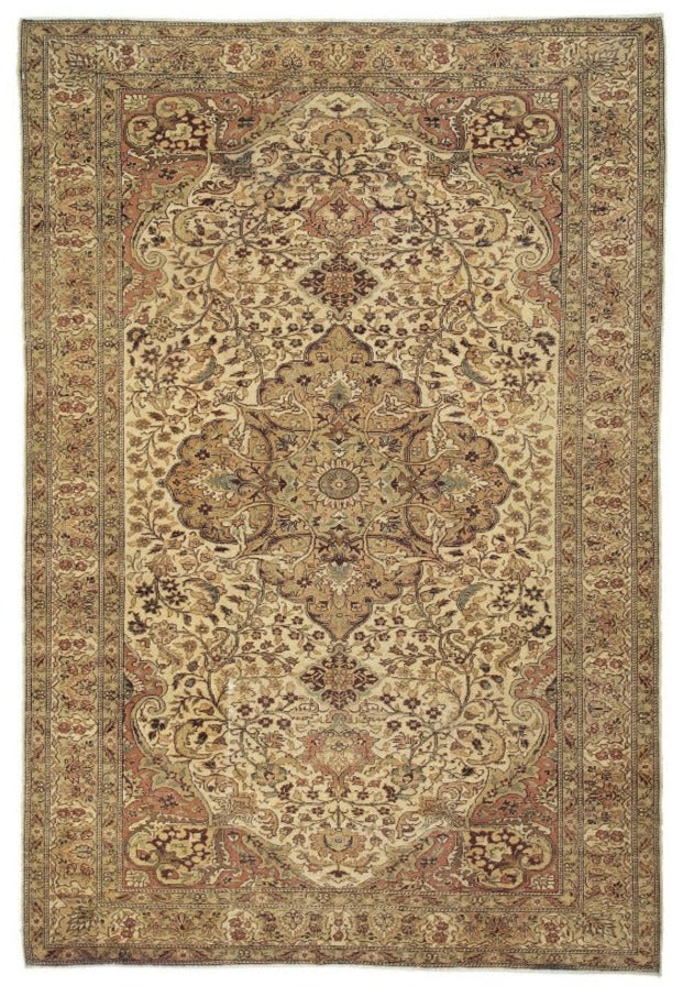 Vintage Turkish Rug With a Traditional Antique Design