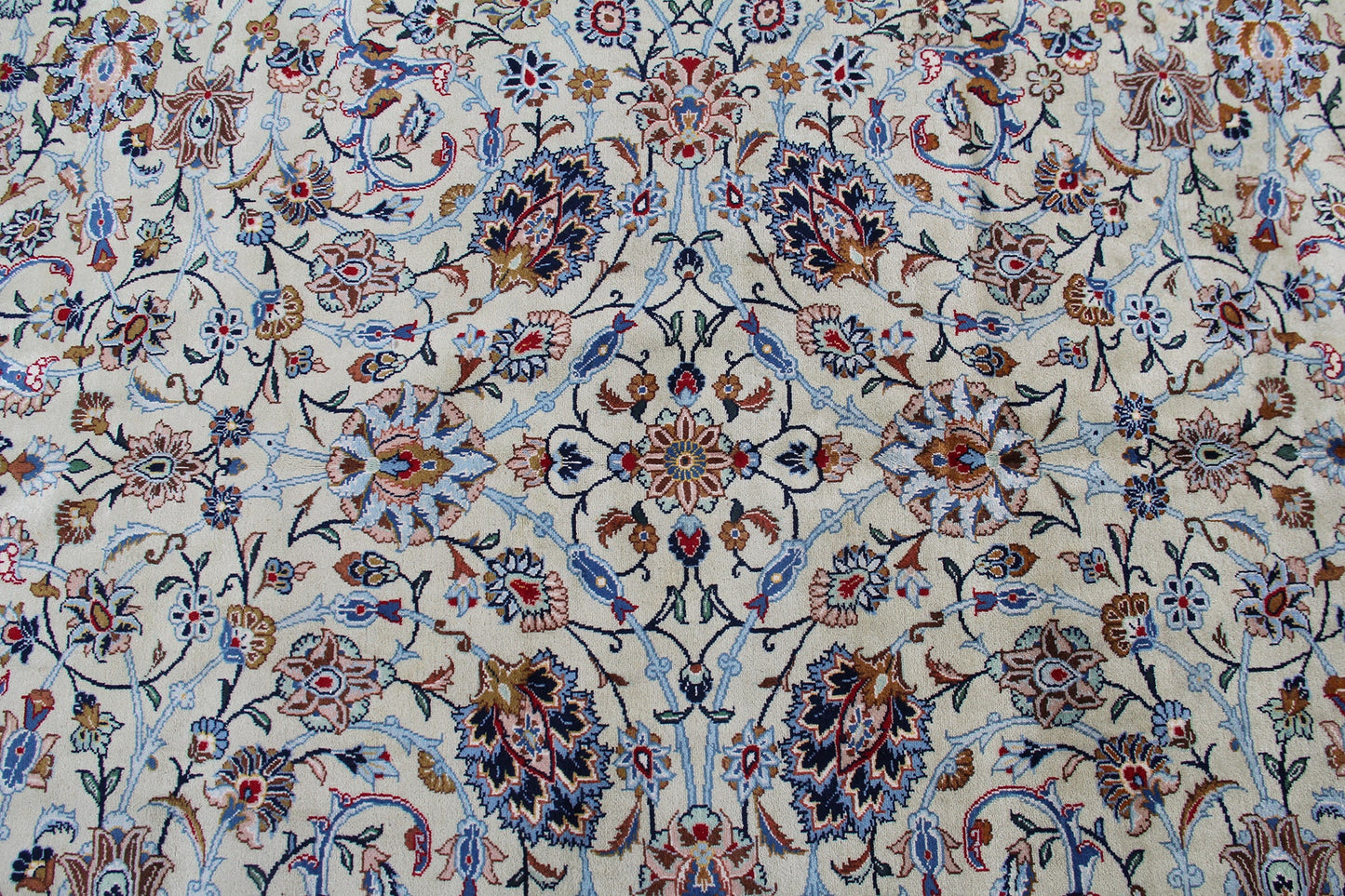 Traditional Persian Kashan Handmade Wool And Silk Carpet product image #27555321315498