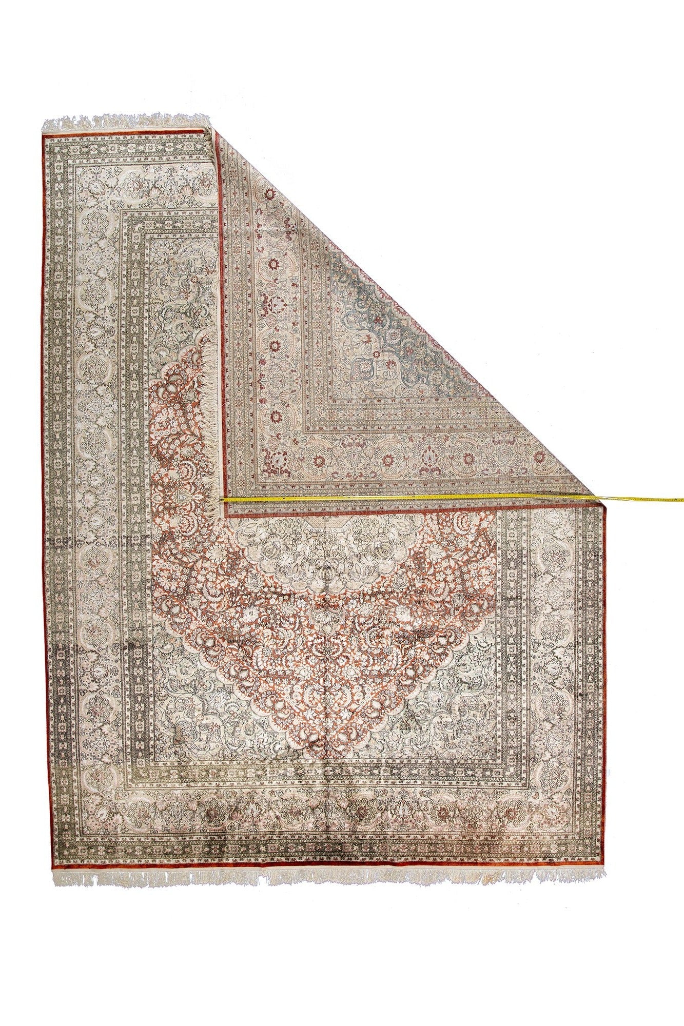 China Traditional Handmade Medallion Semi Antique Rug