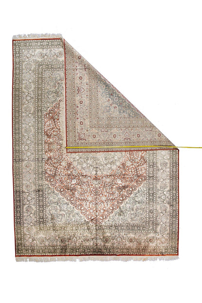 China Traditional Handmade Medallion Semi Antique Rug
